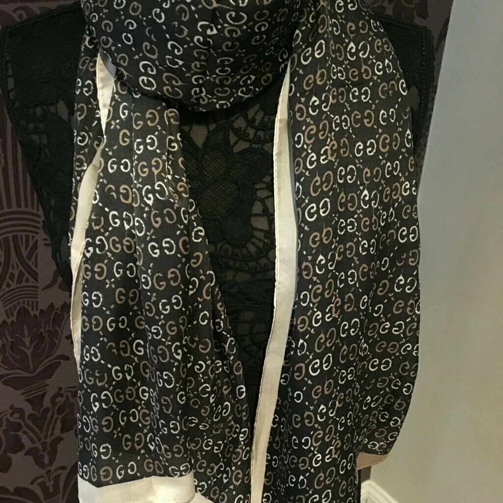 100% real Gucci GG print allover 100%silk scarf - Picture 5 of 6